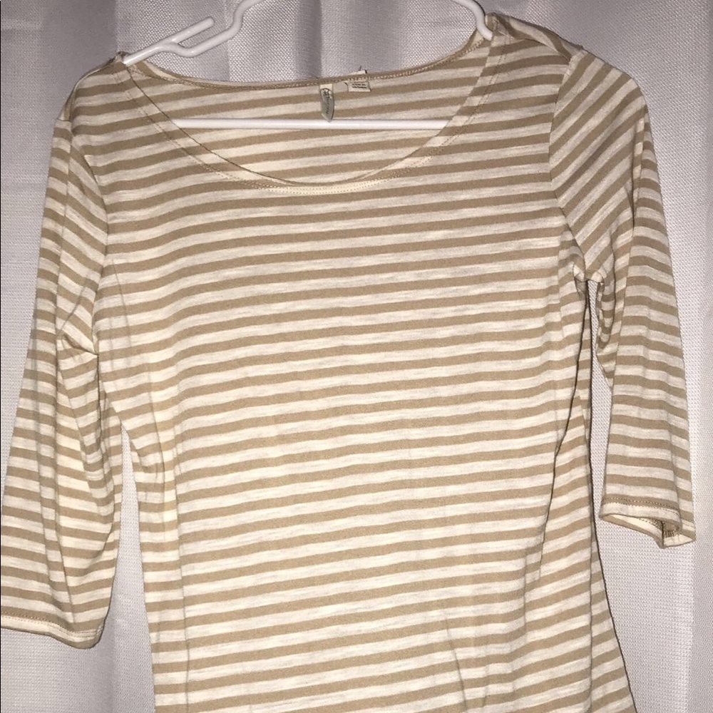 Mid sleeve shirt